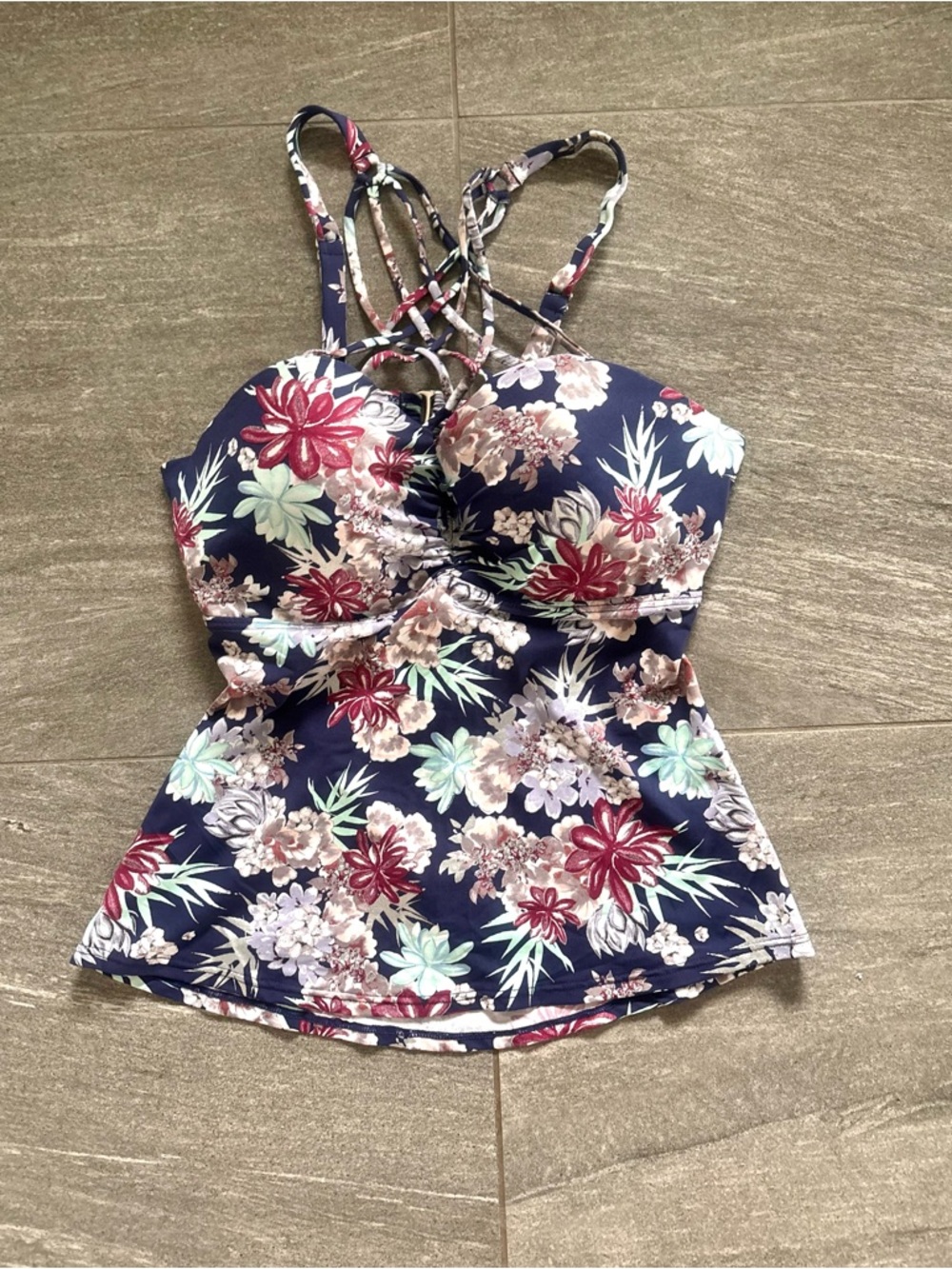 Breaking Waves  Navy Floral Cutout Strappy Front Swim Tankini Top Sz D